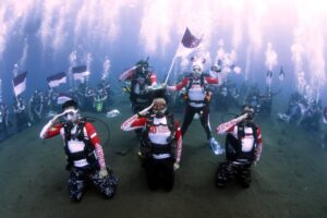upacara bawah laut malut