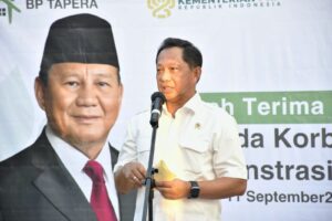 mendagri tito poster prabowo