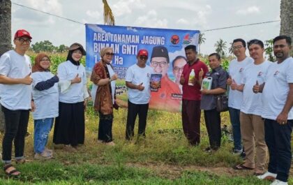 Tim program kemitraan Gerakan Nelayan Tani Indonesia (GNTI) melaksanakan kegiatan monitoring kebun jagung seluas 1.500 hektare di Desa Sinar Jati, Kecamatan Tegineneng, Kabupaten Pesawaran, Provinsi Lampung.