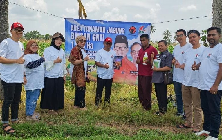 Tim program kemitraan Gerakan Nelayan Tani Indonesia (GNTI) melaksanakan kegiatan monitoring kebun jagung seluas 1.500 hektare di Desa Sinar Jati, Kecamatan Tegineneng, Kabupaten Pesawaran, Provinsi Lampung.