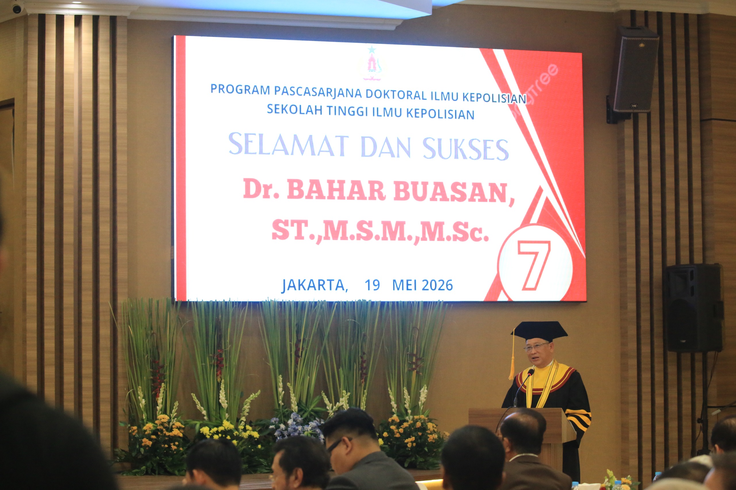 Bahar Buasan, Vice Chairman of Committee I of the Dewan Perwakilan Daerah Republik Indonesia (DPD RI), officially earned his Doctorate in Police Science after defending his dissertation at an open doctoral promotion session at Sekolah Tinggi Ilmu Kepolisian (STIK-PTIK) in Jakarta on Tuesday (May 19, 2026).