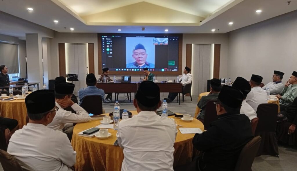 As discussions ahead of the 35th Nahdlatul Ulama (NU) Congress continue to gain momentum, PBNU chairmanship hopeful Hery Haryanto Azumi, widely known as Gus Hery, met with leaders from 15 Nahdlatul Ulama branch offices (PCNU) across Lampung Province on Saturday in a dialogue focused on the future direction of Indonesia's largest Islamic organization.